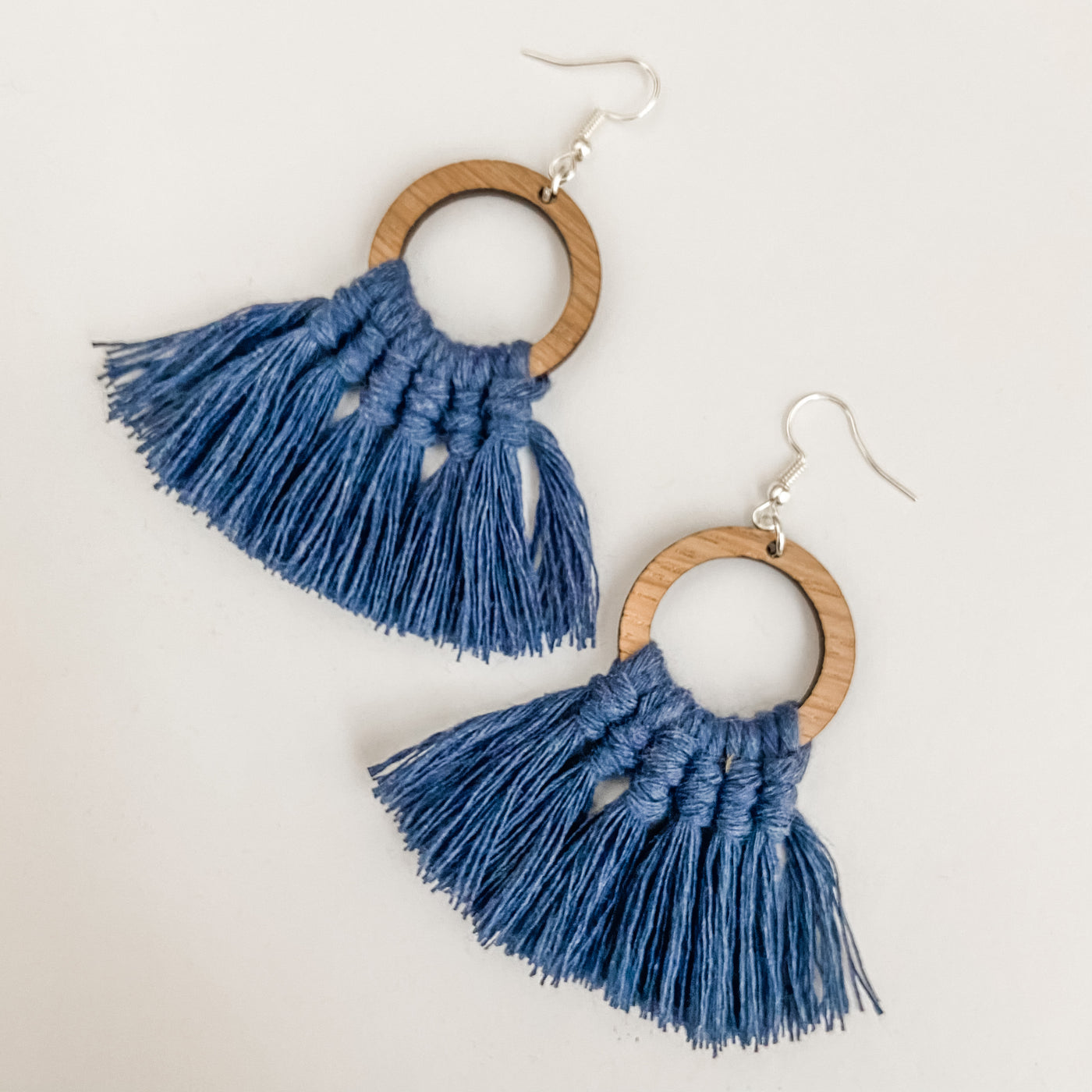 Our new Macrame Earring Kits are the perfect idea for the beginner and they make an ideal gift!  Kit contains:  * 1 set of earring frames in Oak with nickel-free earring findings (silver) attached  * 4 metres of Cotton   * Instructions   Various colours available.